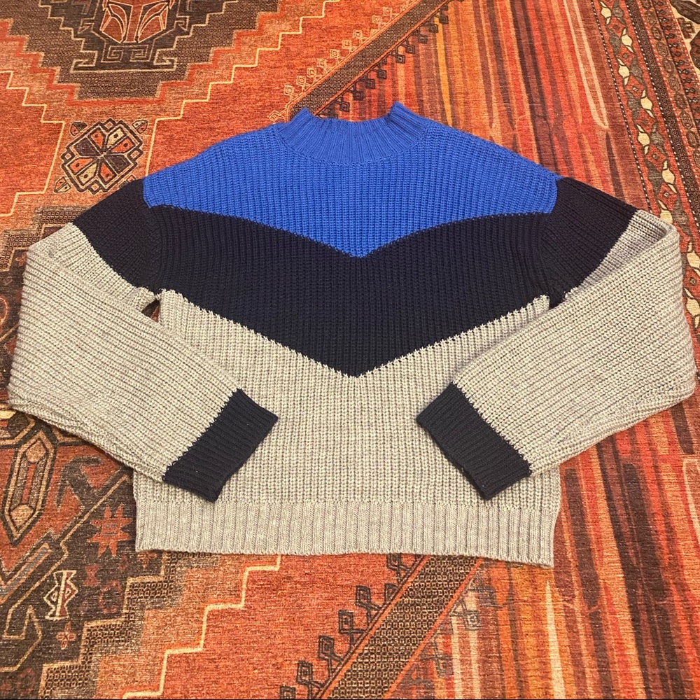 Color Block Sweater - Picture 2 of 3